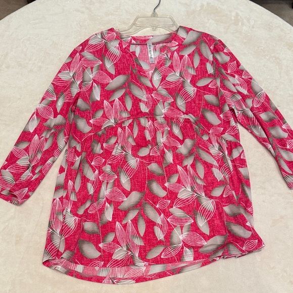 Pink patterned blouse - Picture 1 of 2